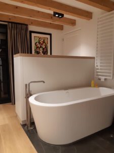 8a755f9a-2278-443c-84d5-c6215338ee1d